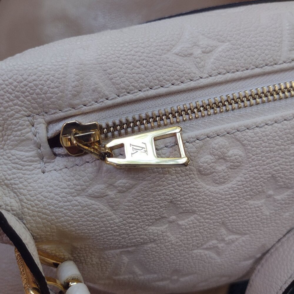 Louis Vuitton EMPRIENTE BUMBAG Créme Monogram Waist Crossbody 🤍 - Picture 5 of 16